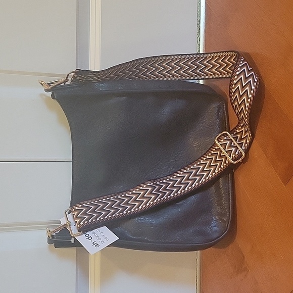 ah-dorned NY Handbags - NEW ah-dorned NY Classic Vegan Leather Messenger Navy Multicolor strap